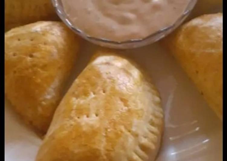 Recipe of Favorite Meatpies and Sour mayonnaise dip