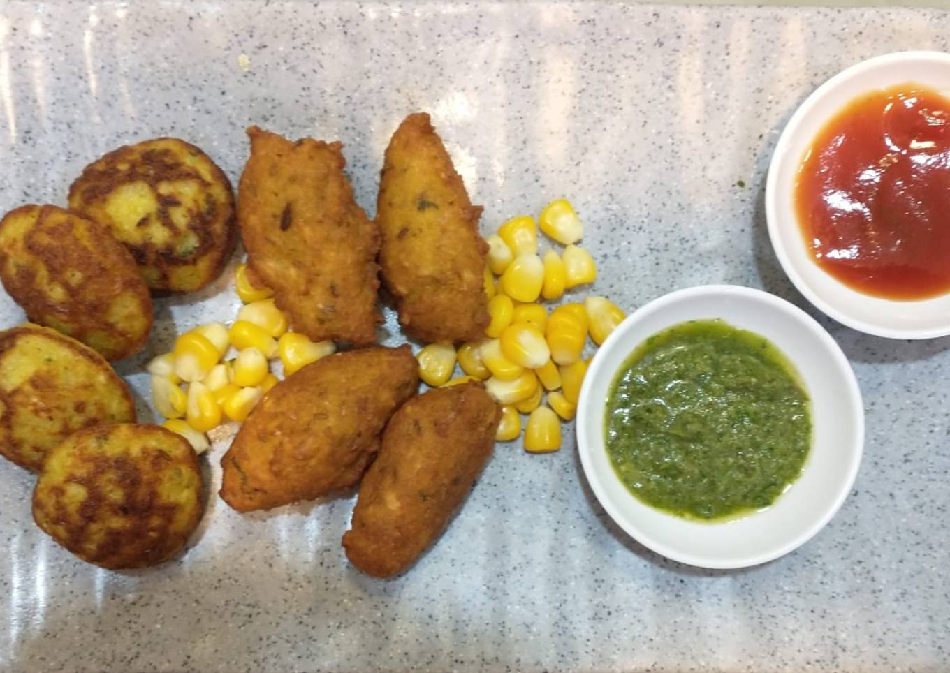 Corn pakodas (fritters) and appe