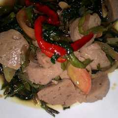 A picture of Kangkung Bakso.
