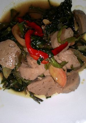 Foto resep Kangkung Bakso
