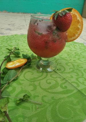 A picture of Strawberry orange punch.