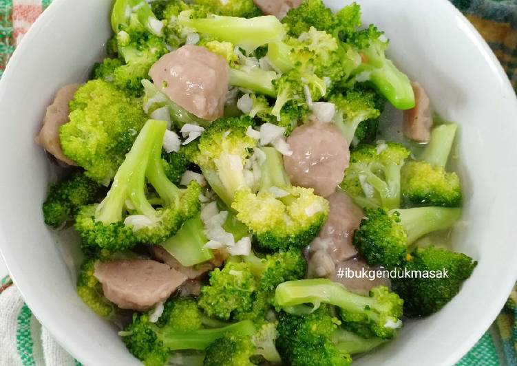 Cara Membuat Ca Brokoli Bakso (Harum &amp; Praktis) Lezat