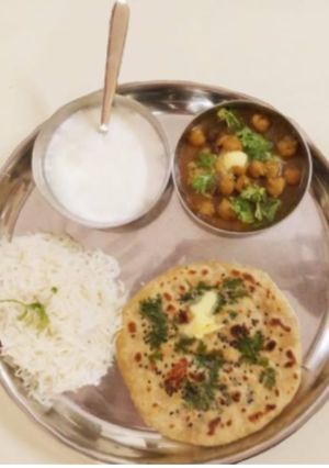 छोले चावल (chole chawal recipe in Hindi) रेसिपी मुख्य फोटो
