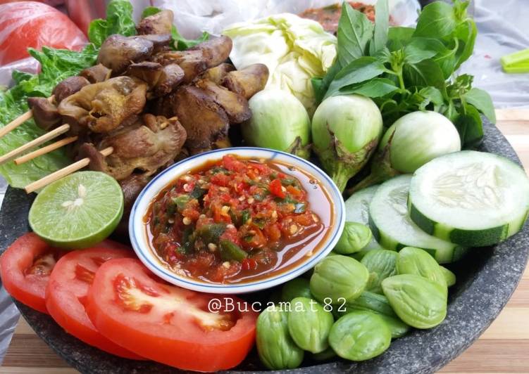 "lalapan ampela ~ hati"