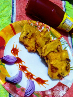 A picture of Bread pakora.