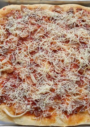 Foto resep Big square pizza (oven) ekonomis 🍕