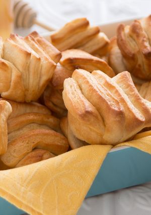 A picture of Honey Butterflake Rolls.