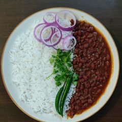 A picture of Rajma chawal.