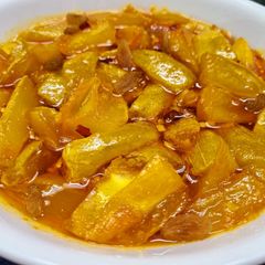 Raw Mango Kashmiri Pickle A picture of Raw Mango Kashmiri Pickle.