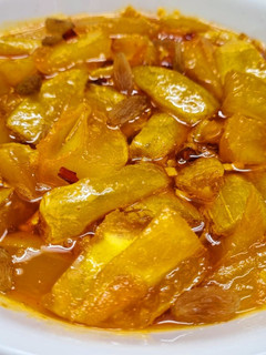 A picture of Raw Mango Kashmiri Pickle.