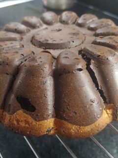 Una foto de Budín de naranja y cacao con chips y pasas