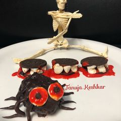 A picture of Oreo mouth Dentures and Spooky Spider.