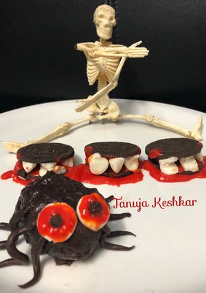 A picture of Oreo mouth Dentures and Spooky Spider.
