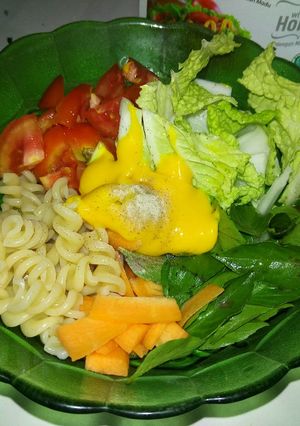 Foto resep Honey-Mustard Fusilli Salad