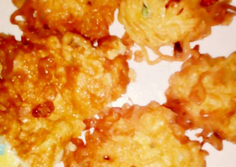 Telur campur mie (KIRAN)