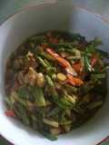 OSENG PEDAS DAUN BOROS (DAUN TEMU KUNCI)