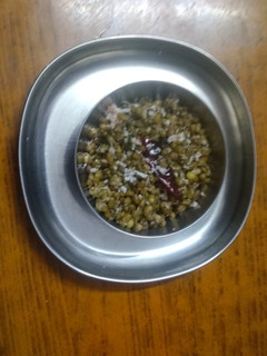பச்சைபயிறு சுண்டல்(Green gram sprouts recipe in Tamil) செய்முறை முக்கிய புகைப்படம்