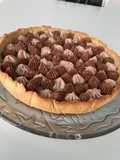 Frolla alla nocciola con namelaka al cioccolato fondente e al latte