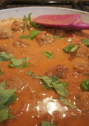 A picture of THAI Coconut curry turkey meatballs.