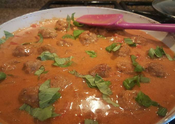 THAI Coconut curry turkey meatballs