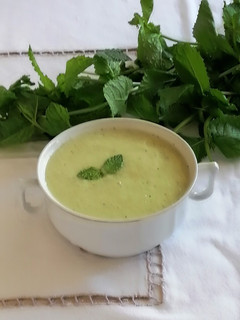 Una foto de Sopa de melón y pepino
