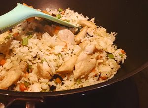 Hình của món Cơm Chiên Ức Gà Rau Củ Thập Cẩm.