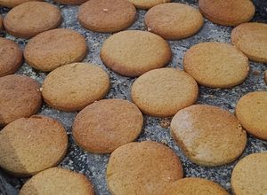 Una foto de Galletas de miel, jengibre y naranja