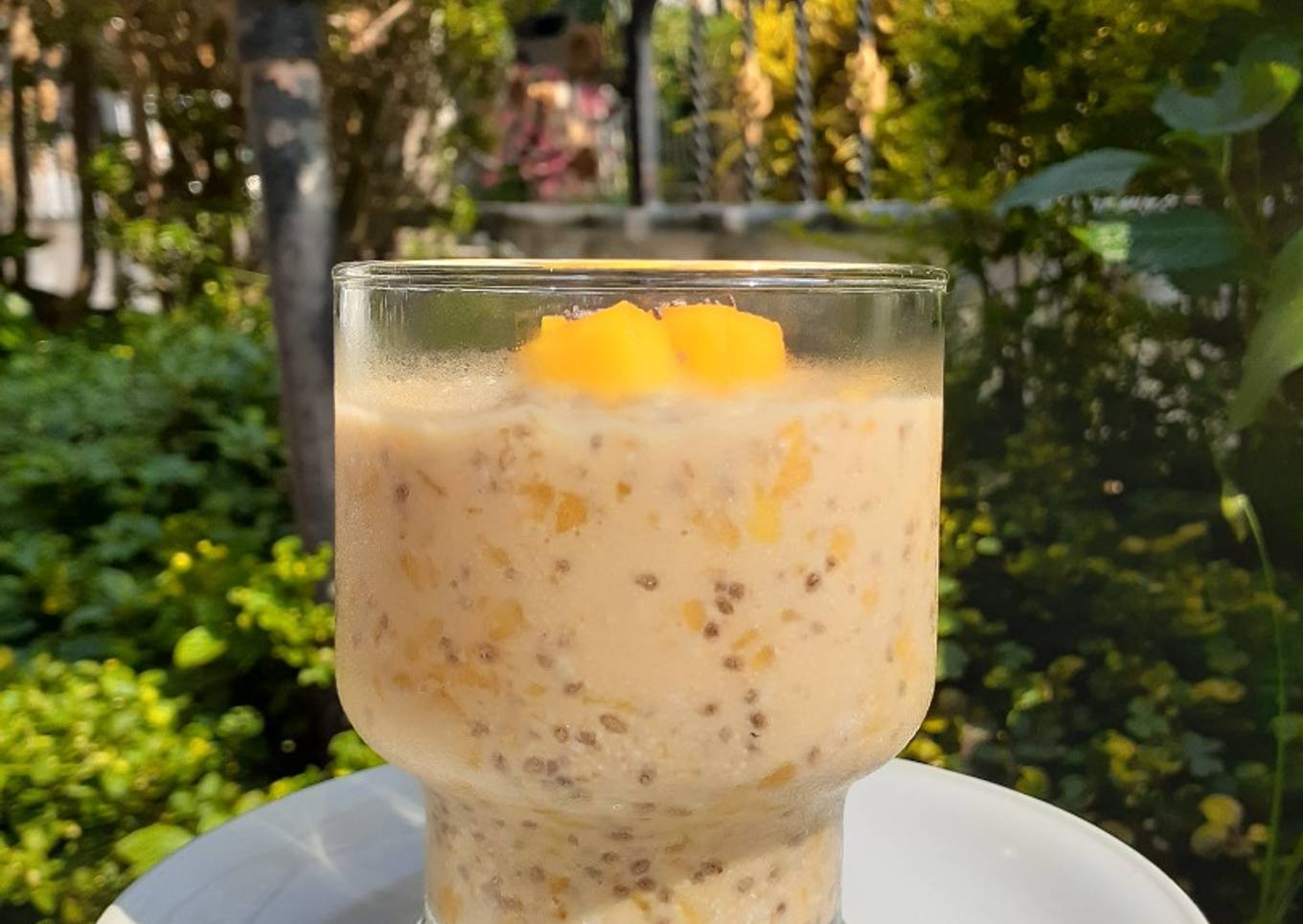 Mango yakult overnight oat