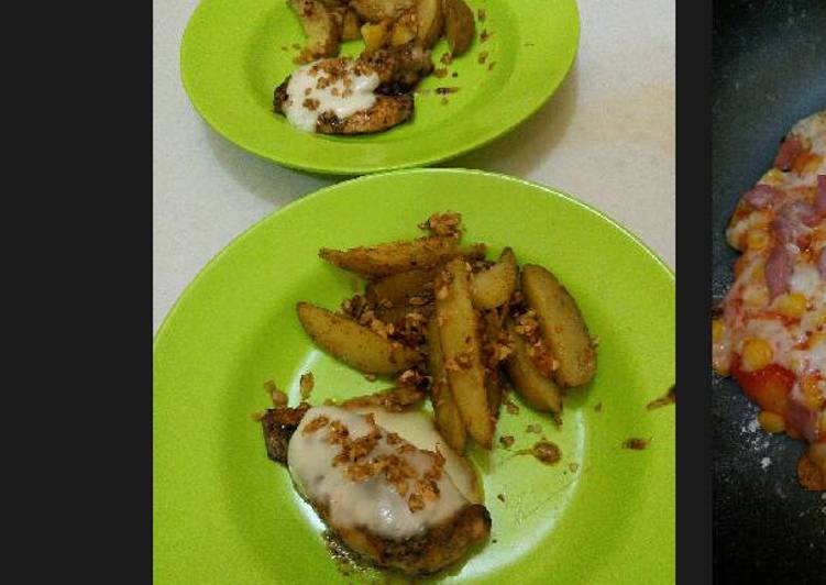 Resep Chicken steak mozarella with black pepper sauce X potato wedges, Lezat Sekali