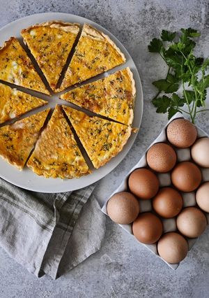 A picture of Egg and Bacon Pie.