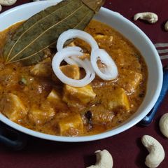 A picture of Shahi Paneer.