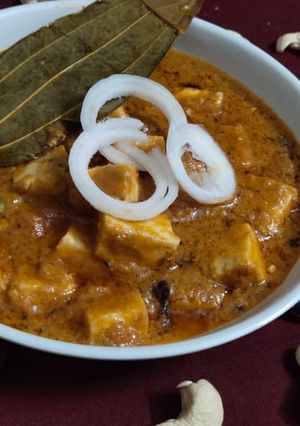 A picture of Shahi Paneer.