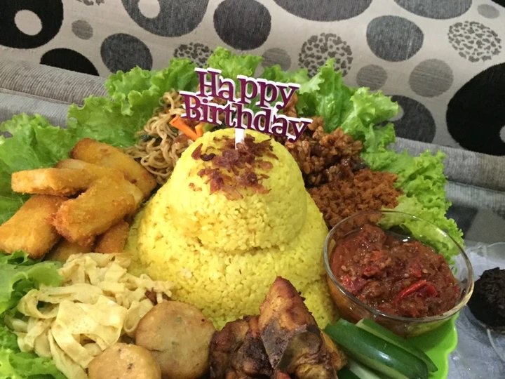 Langkah Mudah untuk Membikin Resep Tumpeng nasi kuning ulang tahun yang  Bikin Ketagihan Anti Ribet, Lezat