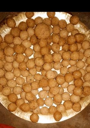 নারকেল নাড়ু (narkel naru recipe in bengali) রেসিপির প্রধান ছবি