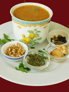 வால்நட் மசாலா தக்காளி சூப் (Walnut masala thakkali soup recipe in tamil) செய்முறை முக்கிய புகைப்படம்