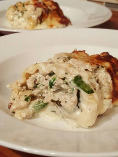 A picture of Creamy Lasagna Rolls.