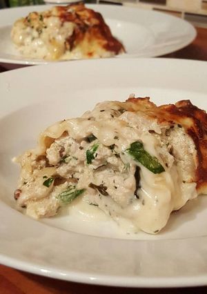 A picture of Creamy Lasagna Rolls.