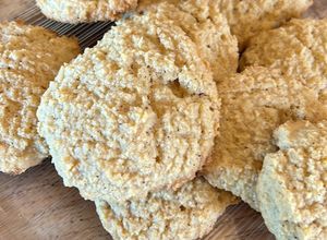 Una foto de Galletas de limón keto