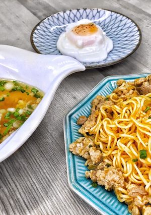 Hình của món Mì trộn sốt phô mai cay.
