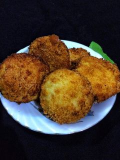 ব্রেড পুরি (bread puri recipe in bengali) রেসিপির প্রধান ছবি