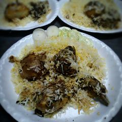 A picture of Chicken biryani.