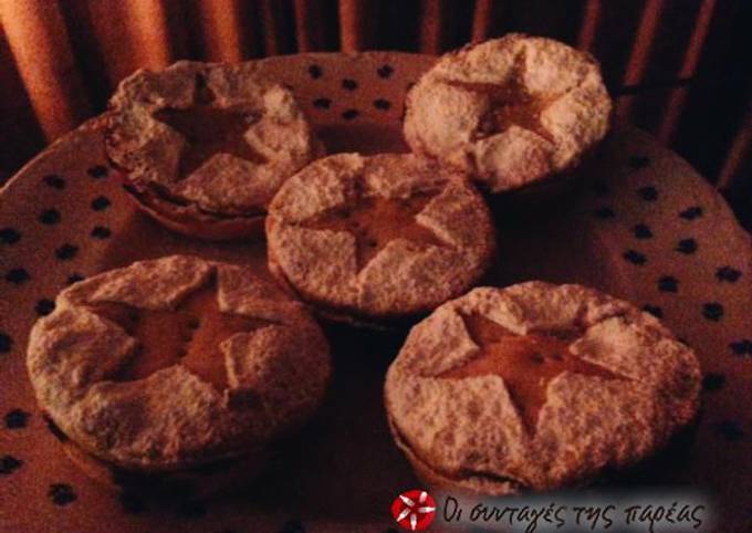 κύρια φωτογραφία συνταγής Χριστουγεννιάτικα Mince Pies