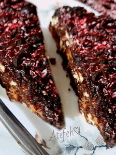 عکسی از دستور کیک یخچالی شکلاتی