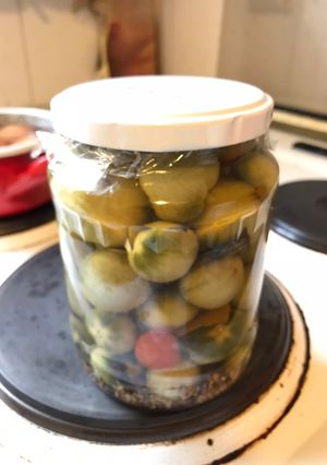 Zöld paradicsom savanyúság 🍅 recept fotója