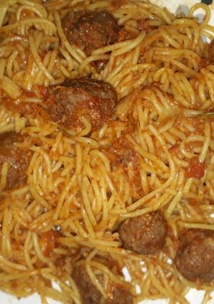 عکسی از دستور اسپاگتی با میت بال