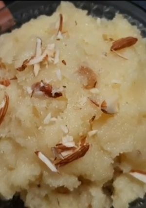 રવા નો શીરો (Rava Shiro Recipe in Gujarati) રેસીપી મુખ્ય ફોટો