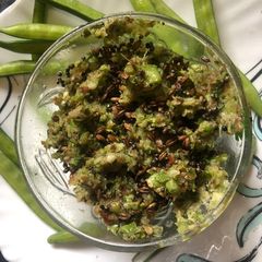 A picture of Green chill and cluster beans chatani (Thecha).