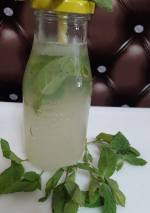 صورة لوصفة مشروب الليمون والنعناع 👌❄🍋