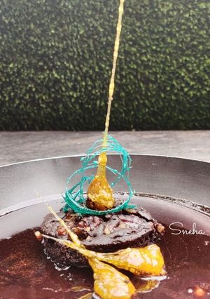हॉट ब्राउनी विथ नट ड्रॉप (Hot Brownie With Nut Drop recipe in Hindi) रेसिपी मुख्य फोटो