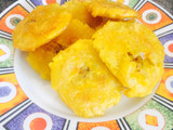 Tostones/ Fritos de plátano verde